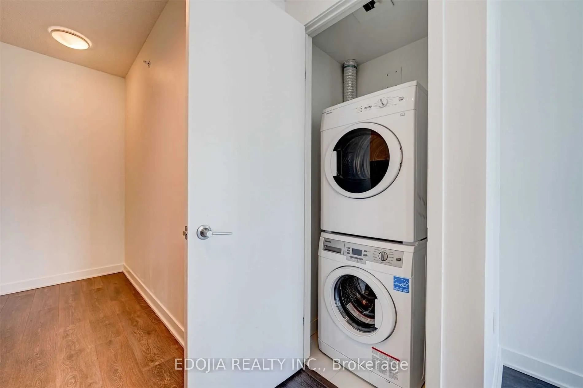 125 Blue Jays Way, #3508