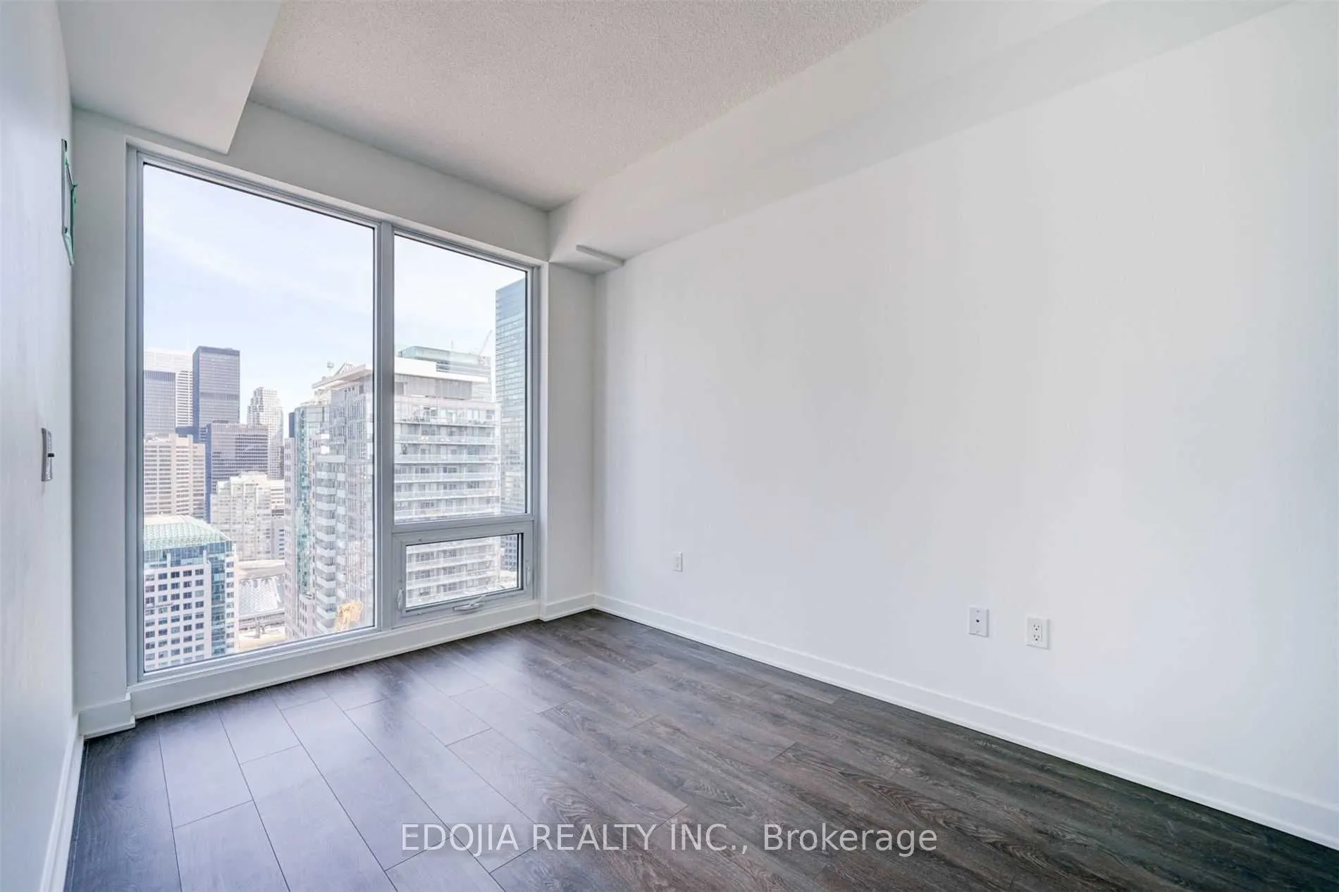 125 Blue Jays Way, #3508