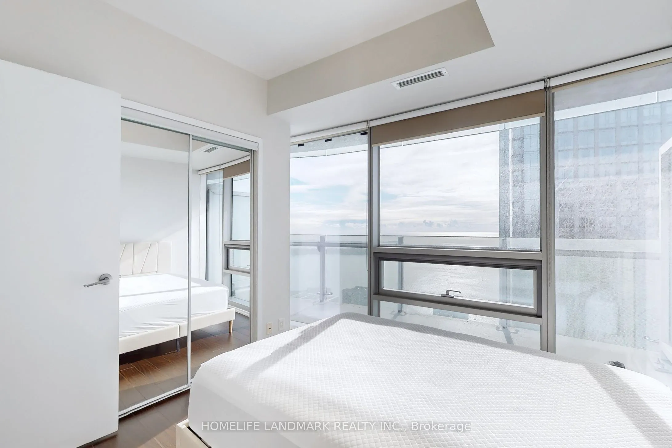 14 York Street, #5903