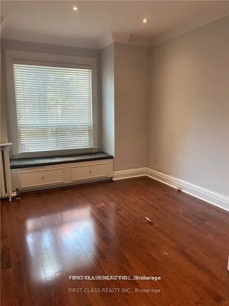 125 Maitland Street, #Main