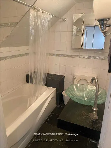 125 Maitland Street, #Main