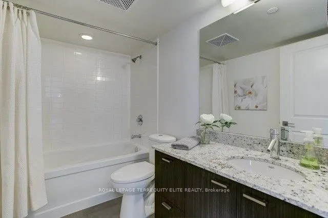 88 Sheppard Avenue E, #906