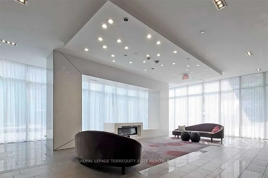 88 Sheppard Avenue E, #906