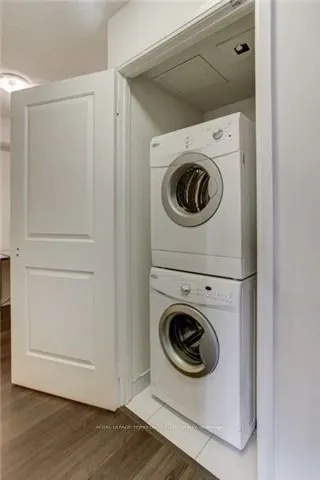 88 Sheppard Avenue E, #906