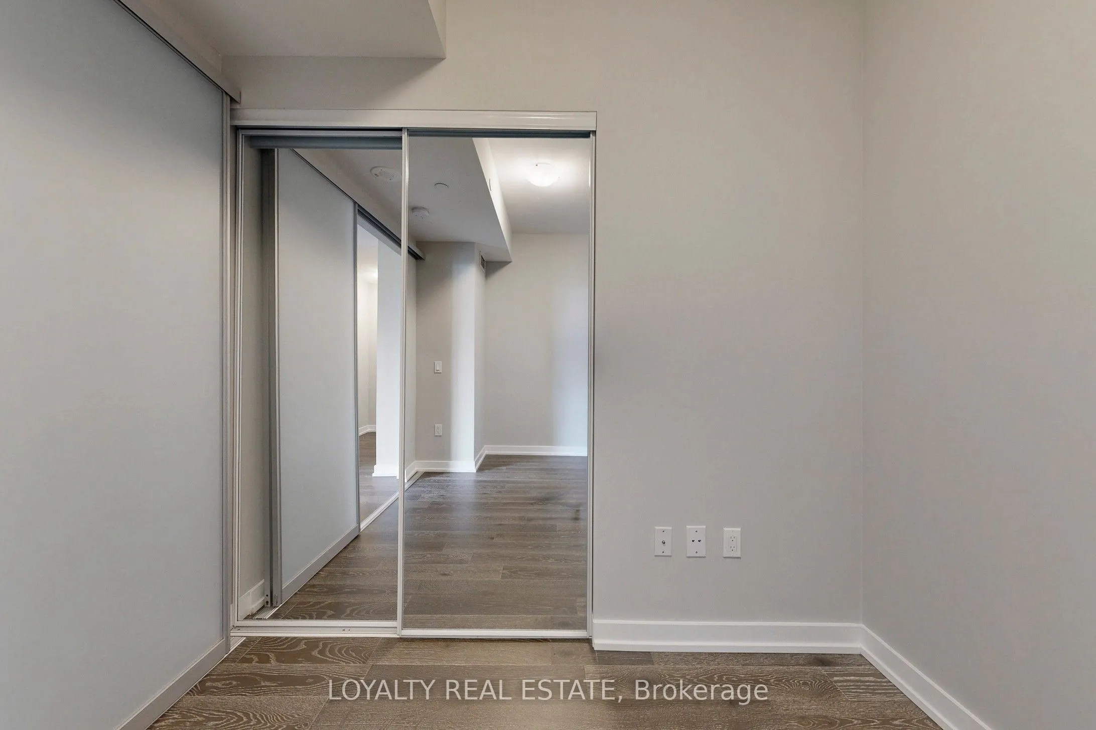 1 Yorkville Avenue, #5005