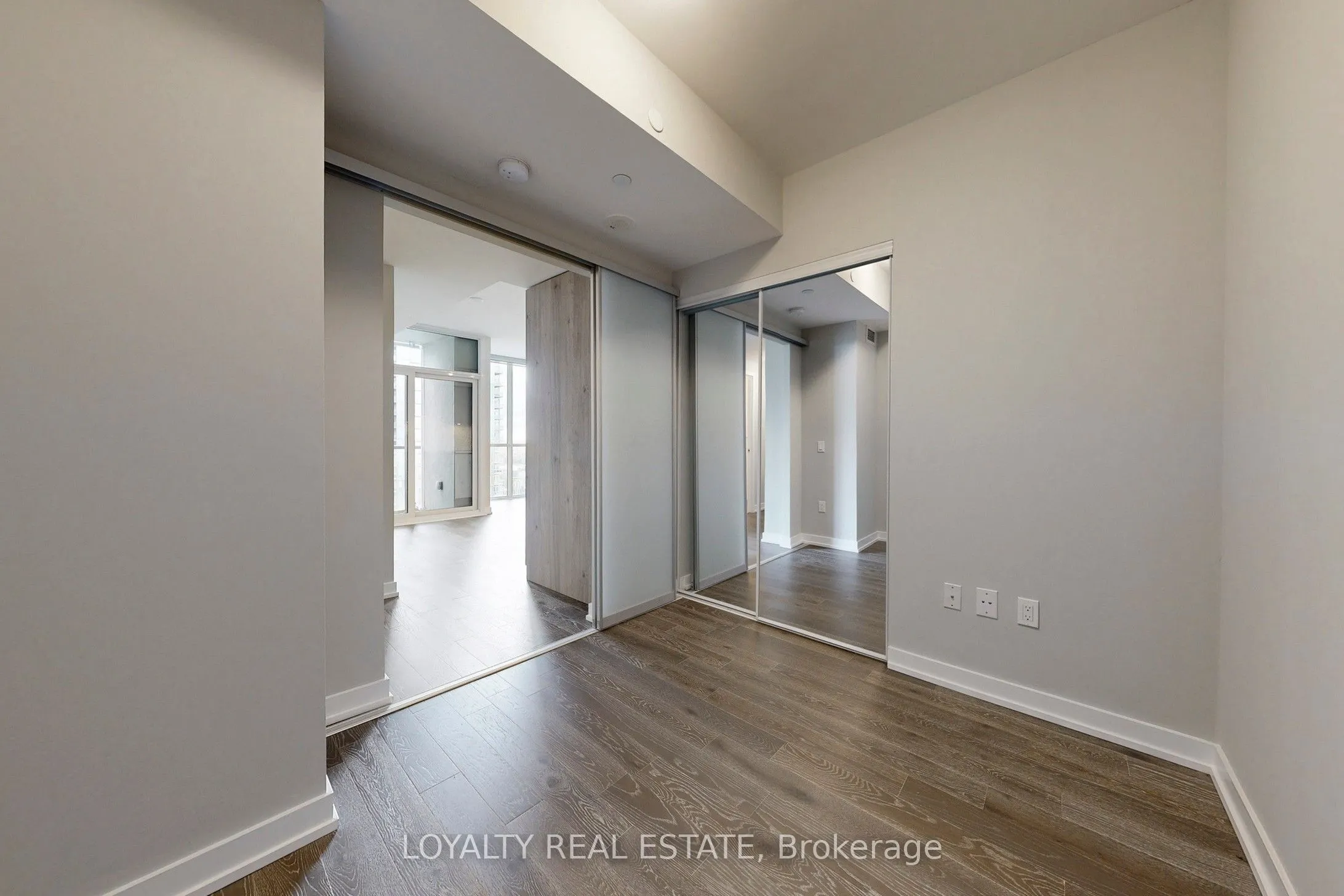 1 Yorkville Avenue, #5005