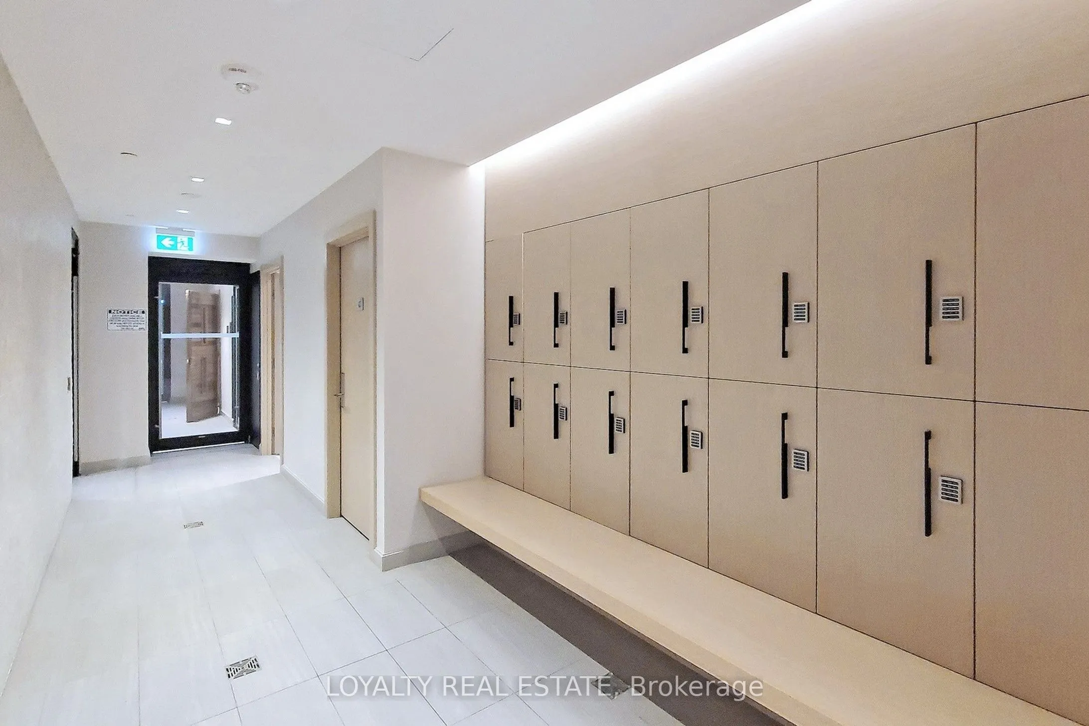 1 Yorkville Avenue, #5005