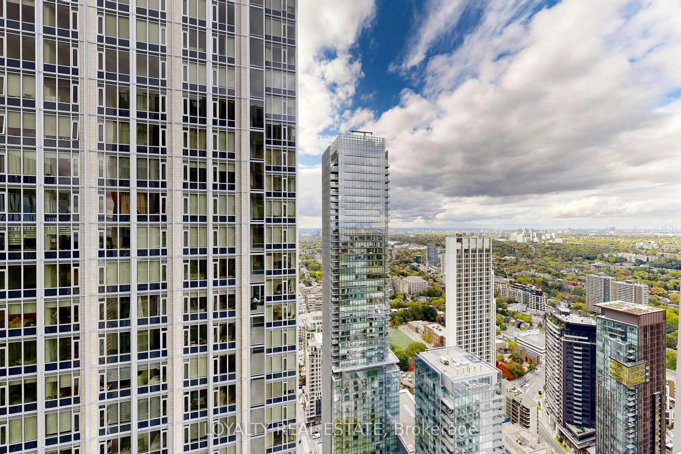 1 Yorkville Avenue, #5005