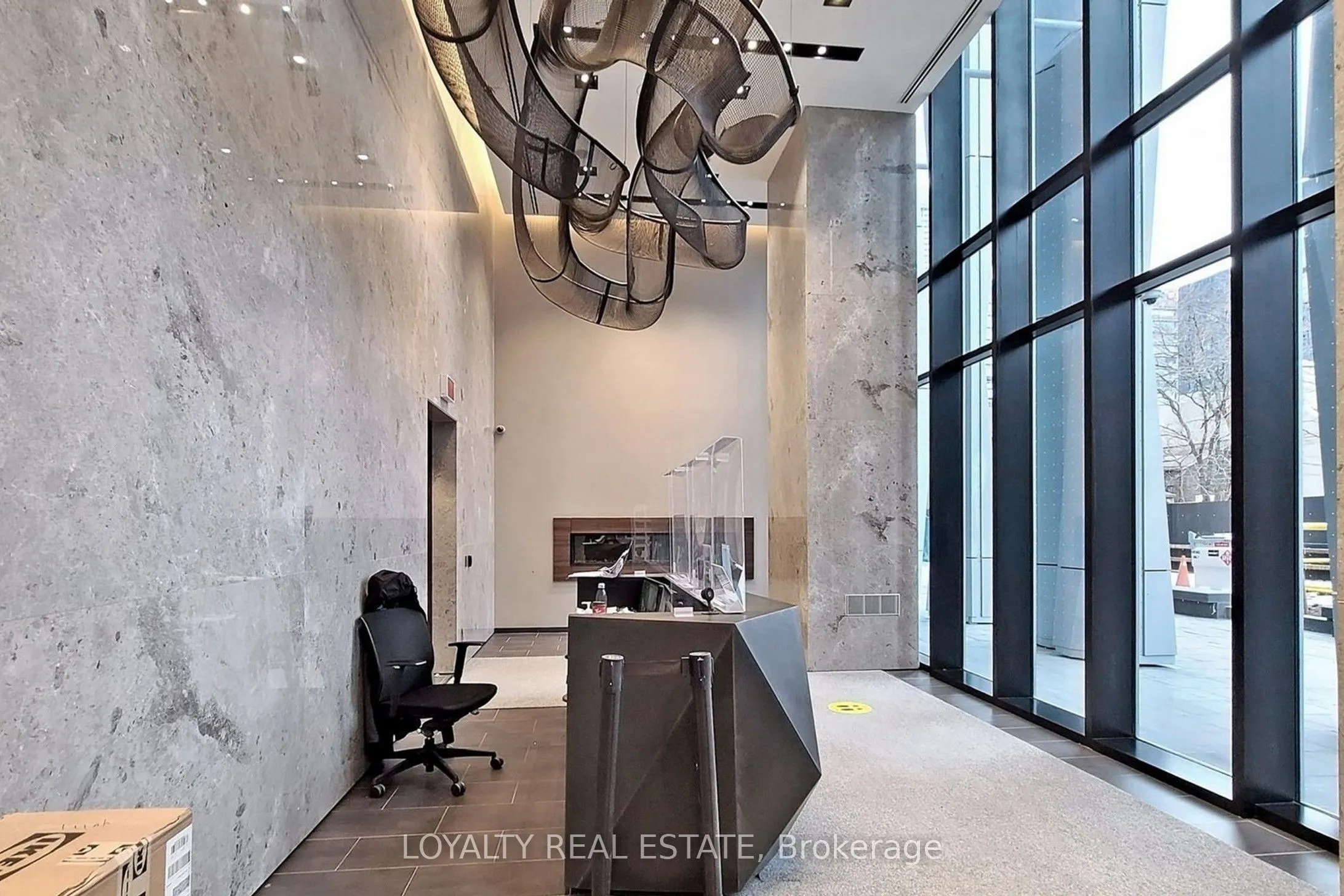 1 Yorkville Avenue, #5005