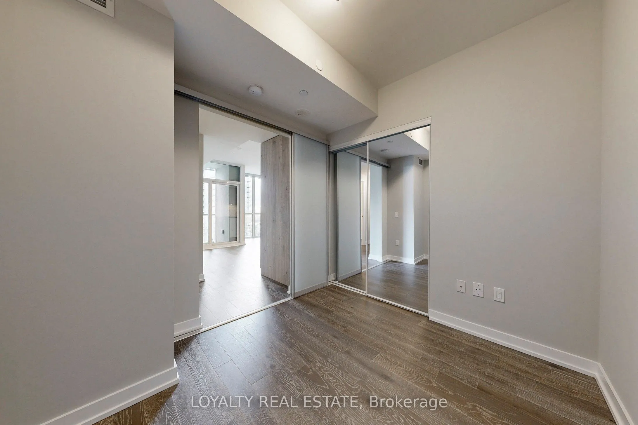 1 Yorkville Avenue, #5005