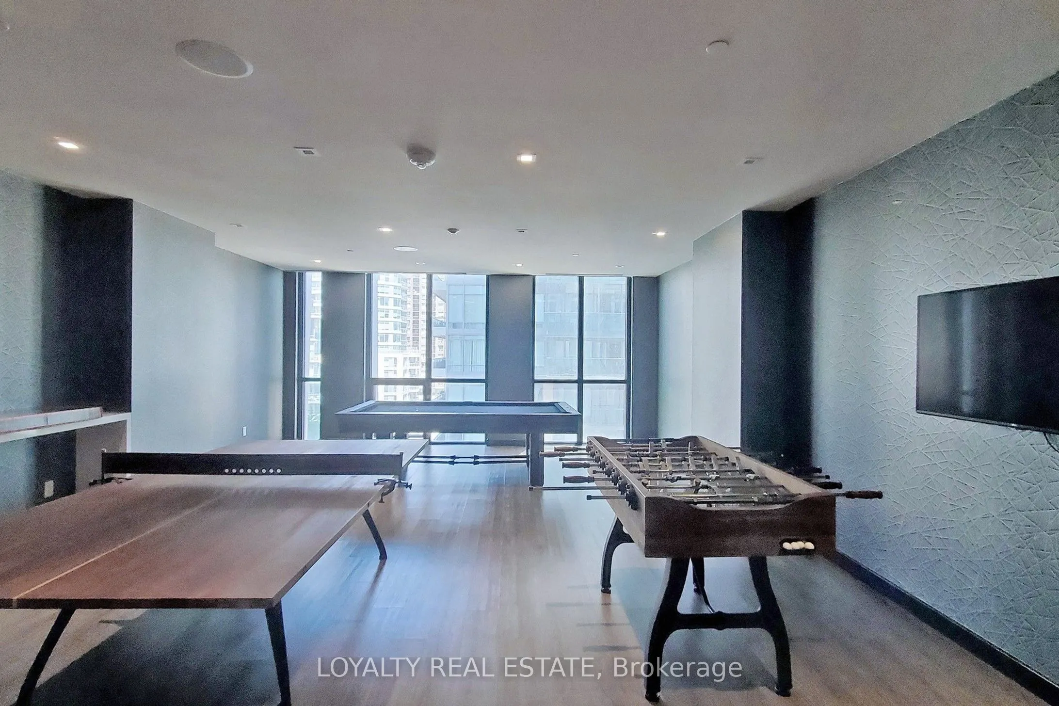 1 Yorkville Avenue, #5005