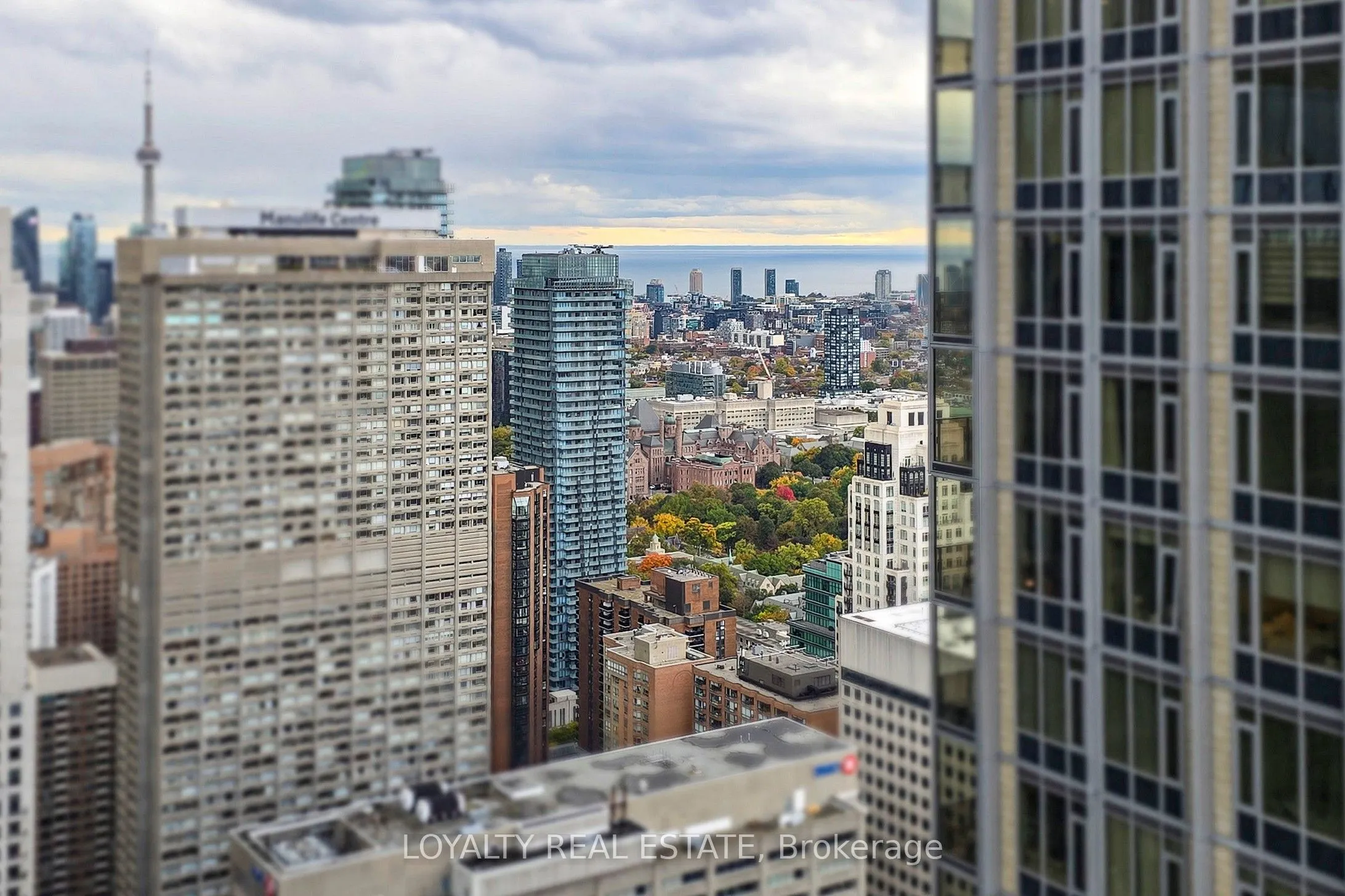 1 Yorkville Avenue, #5005