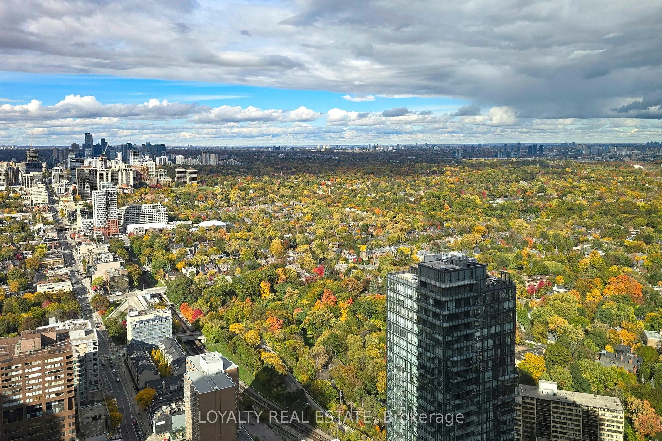 1 Yorkville Avenue, #5005