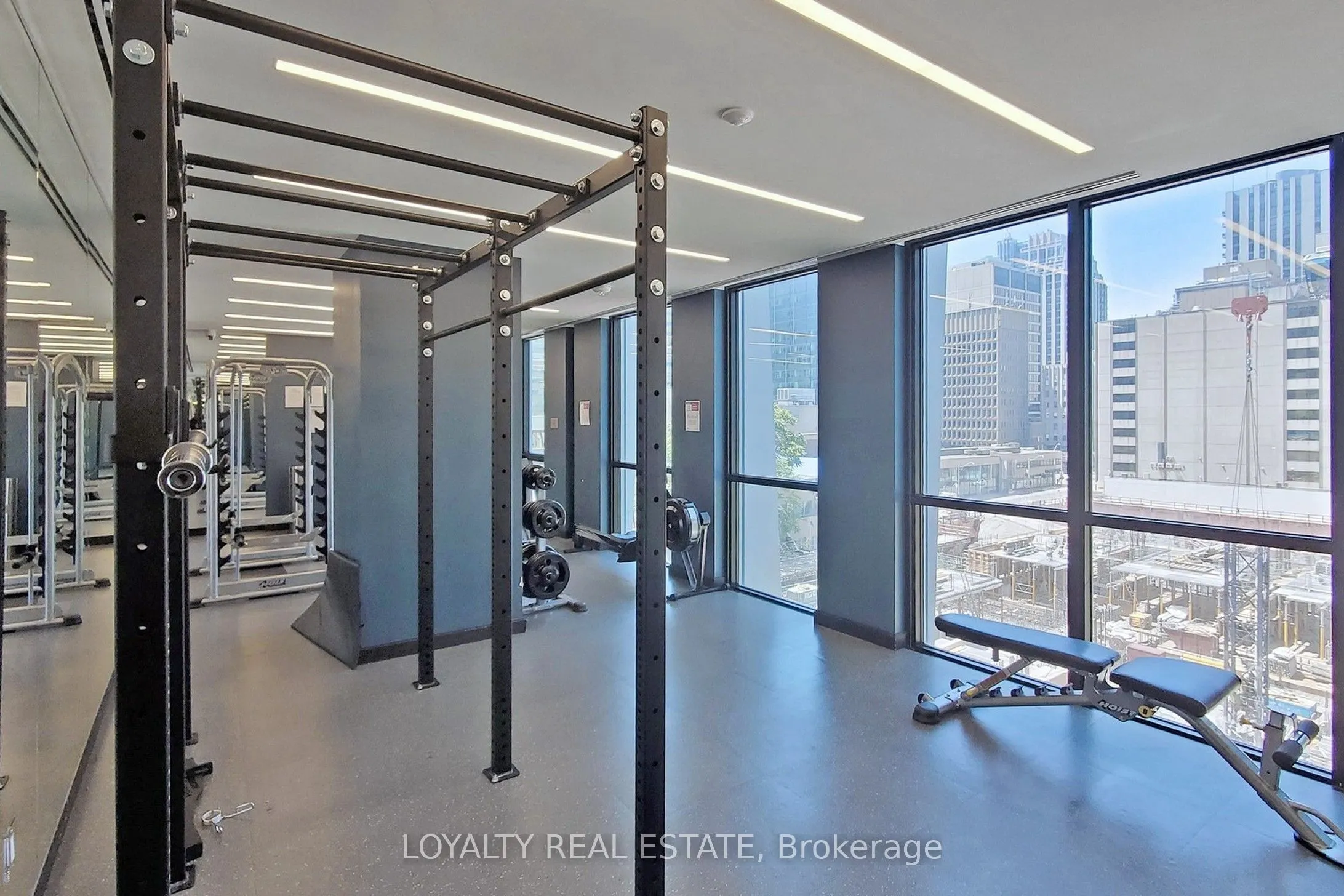 1 Yorkville Avenue, #5005