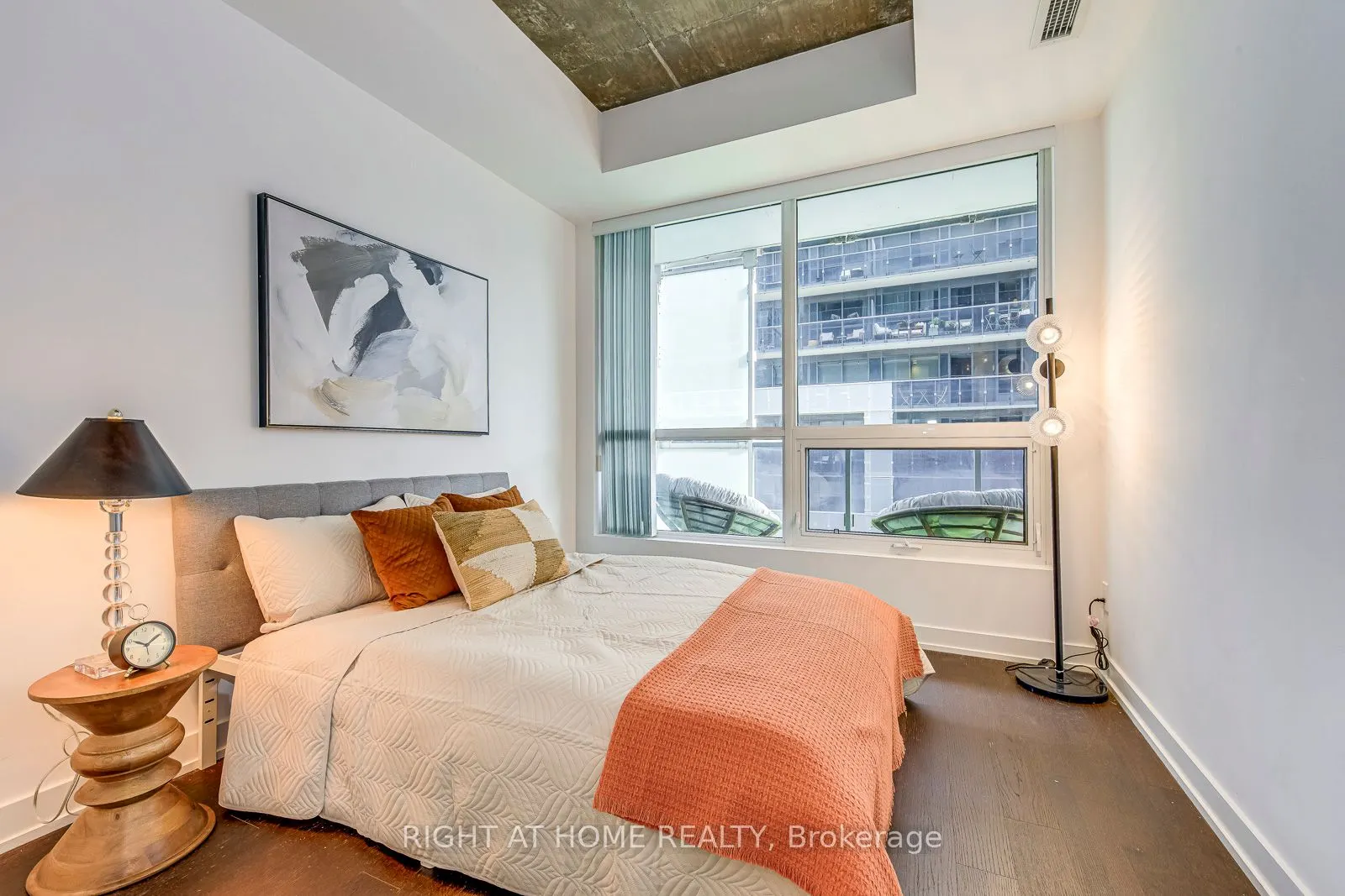 1030 King Street W, #748