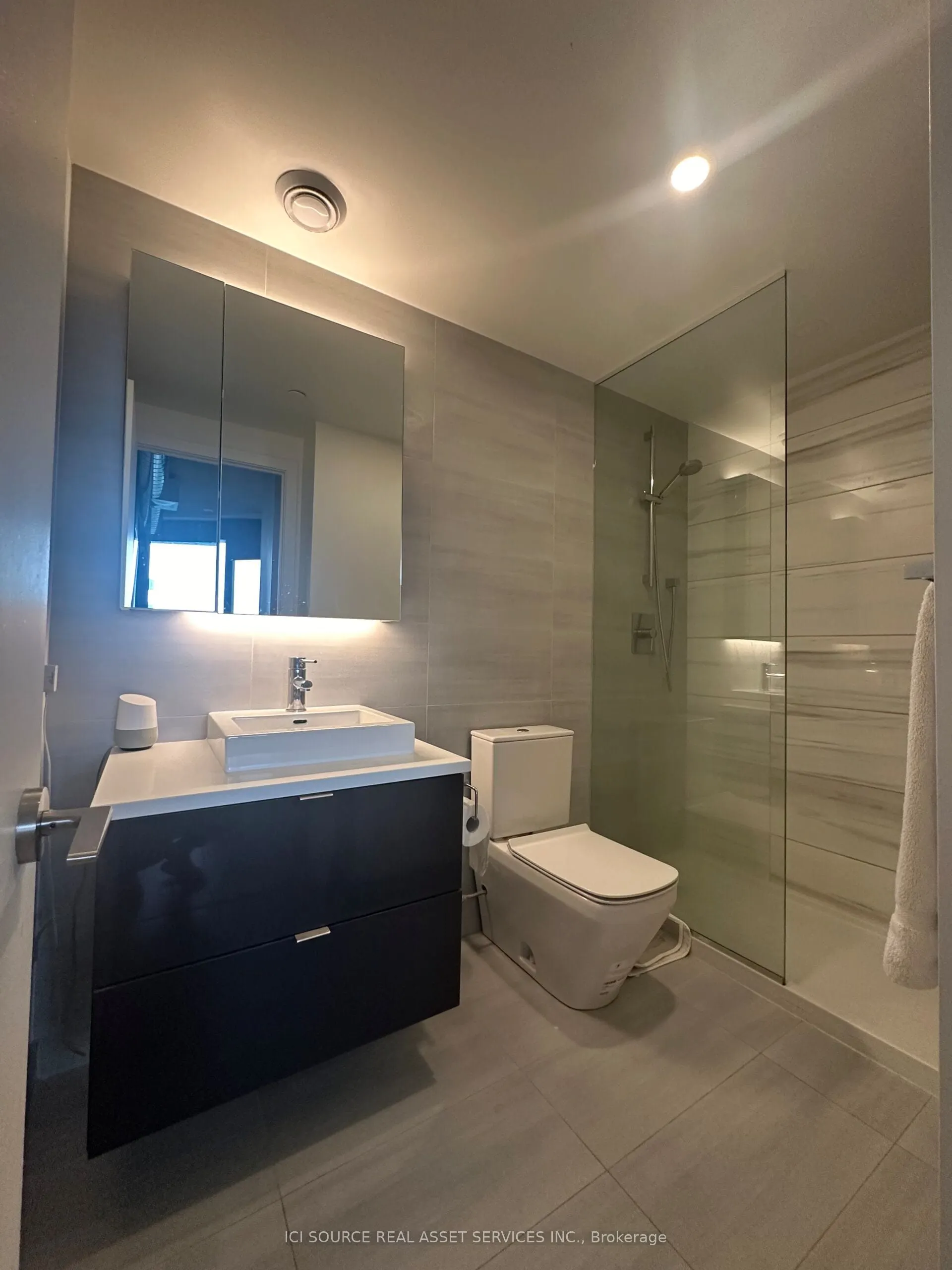 21 Lawren Harris Square, #912