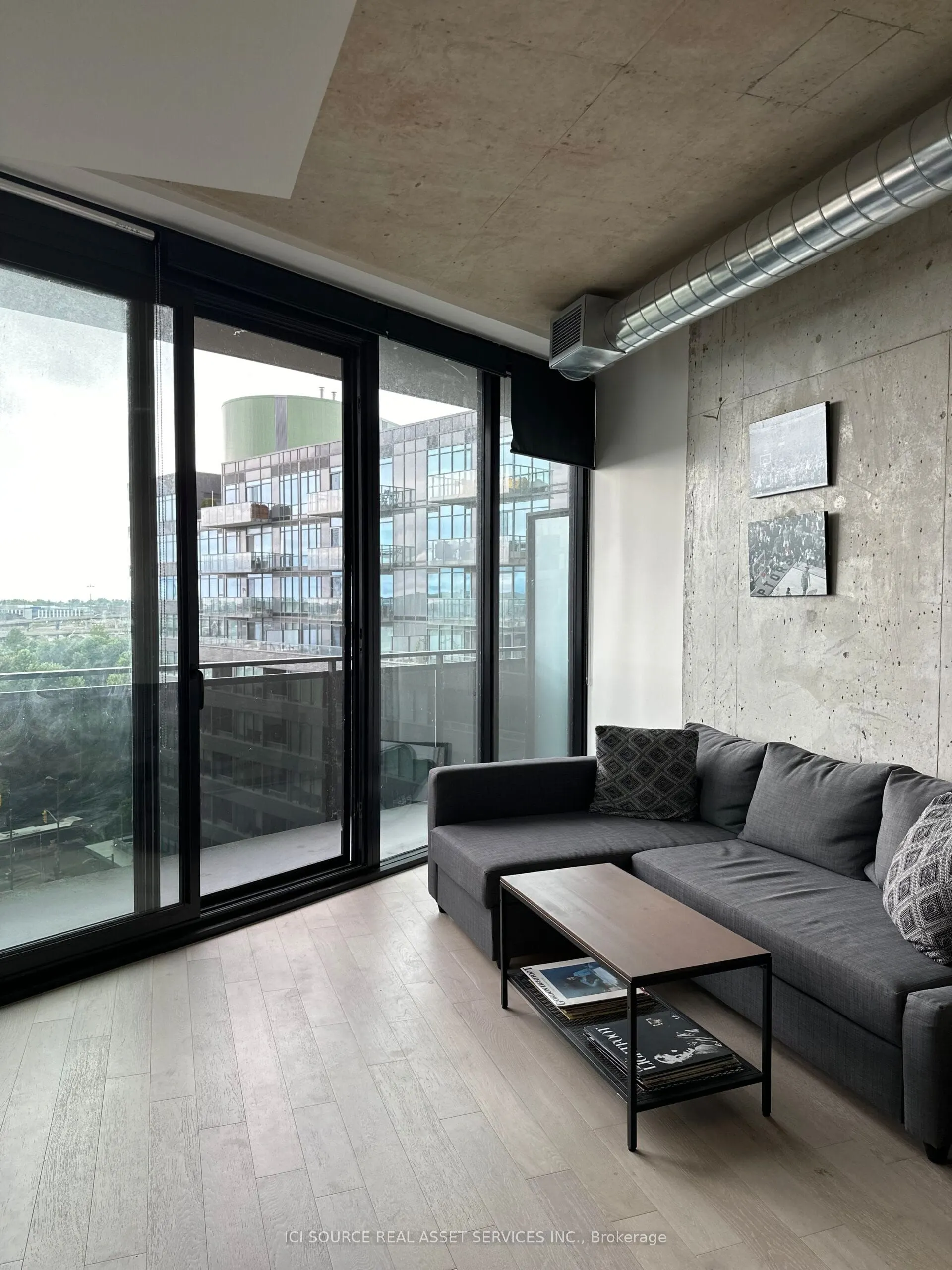 21 Lawren Harris Square, #912