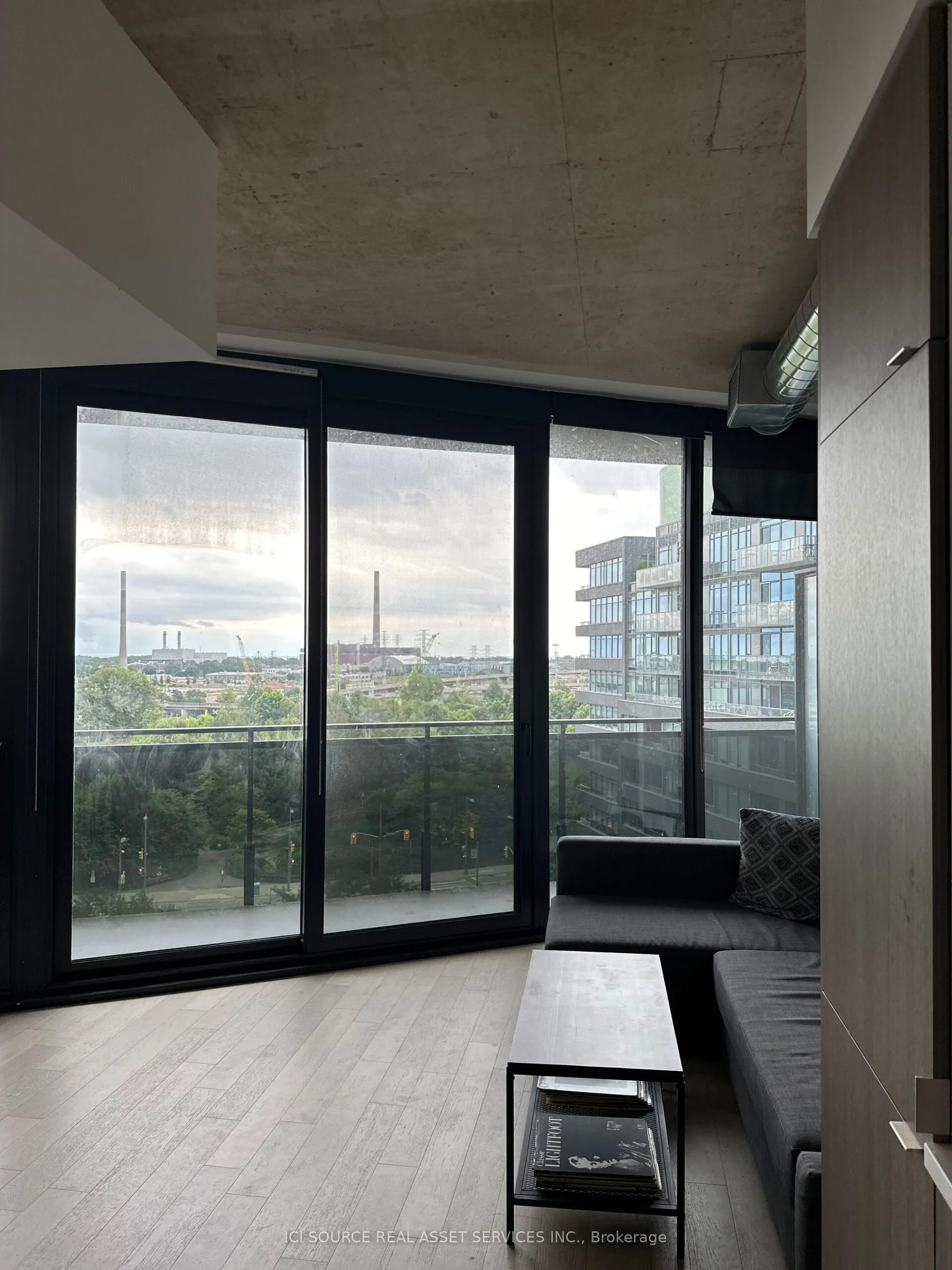 21 Lawren Harris Square, #912