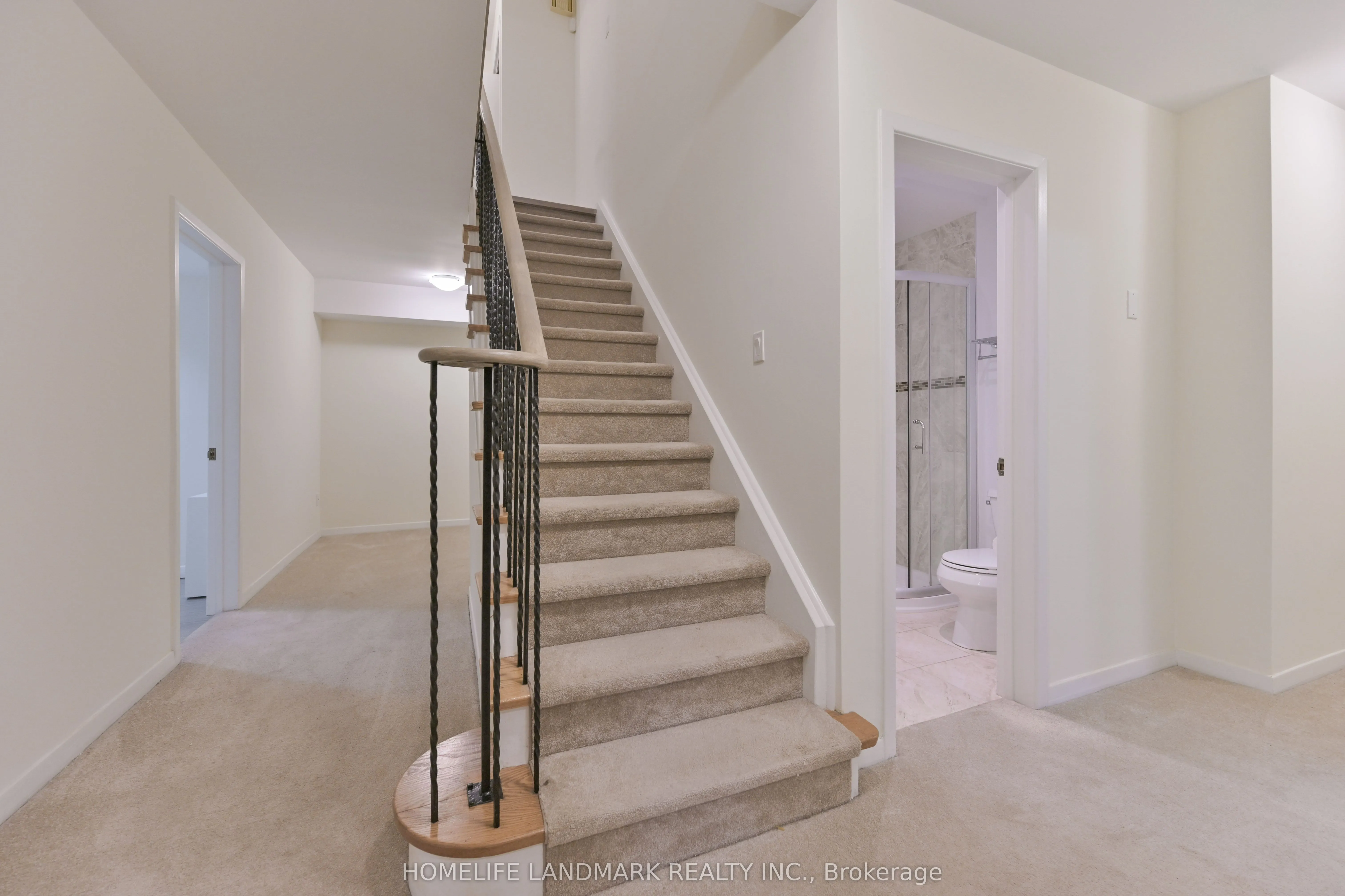 144 Clansman Boulevard