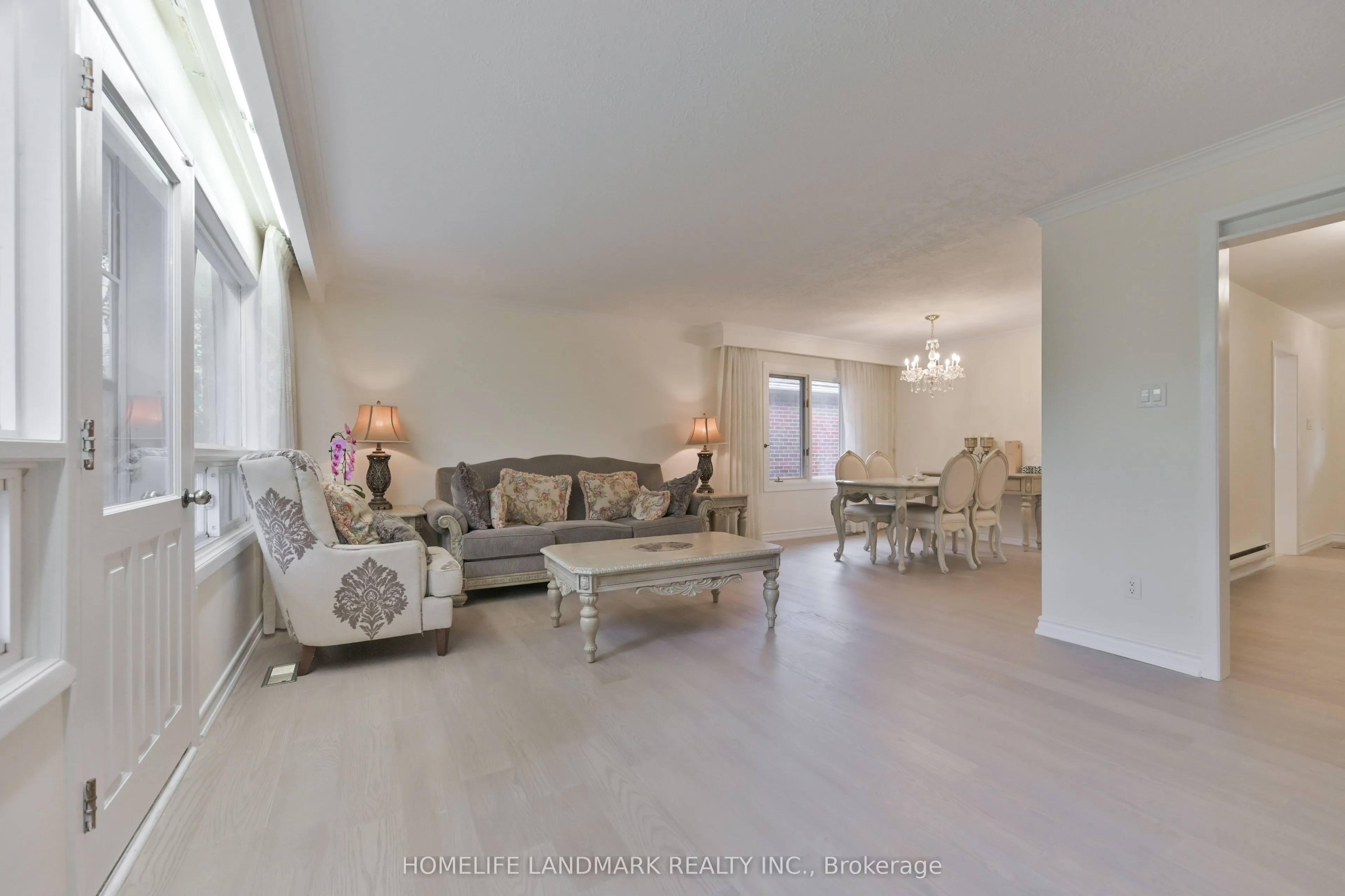 144 Clansman Boulevard