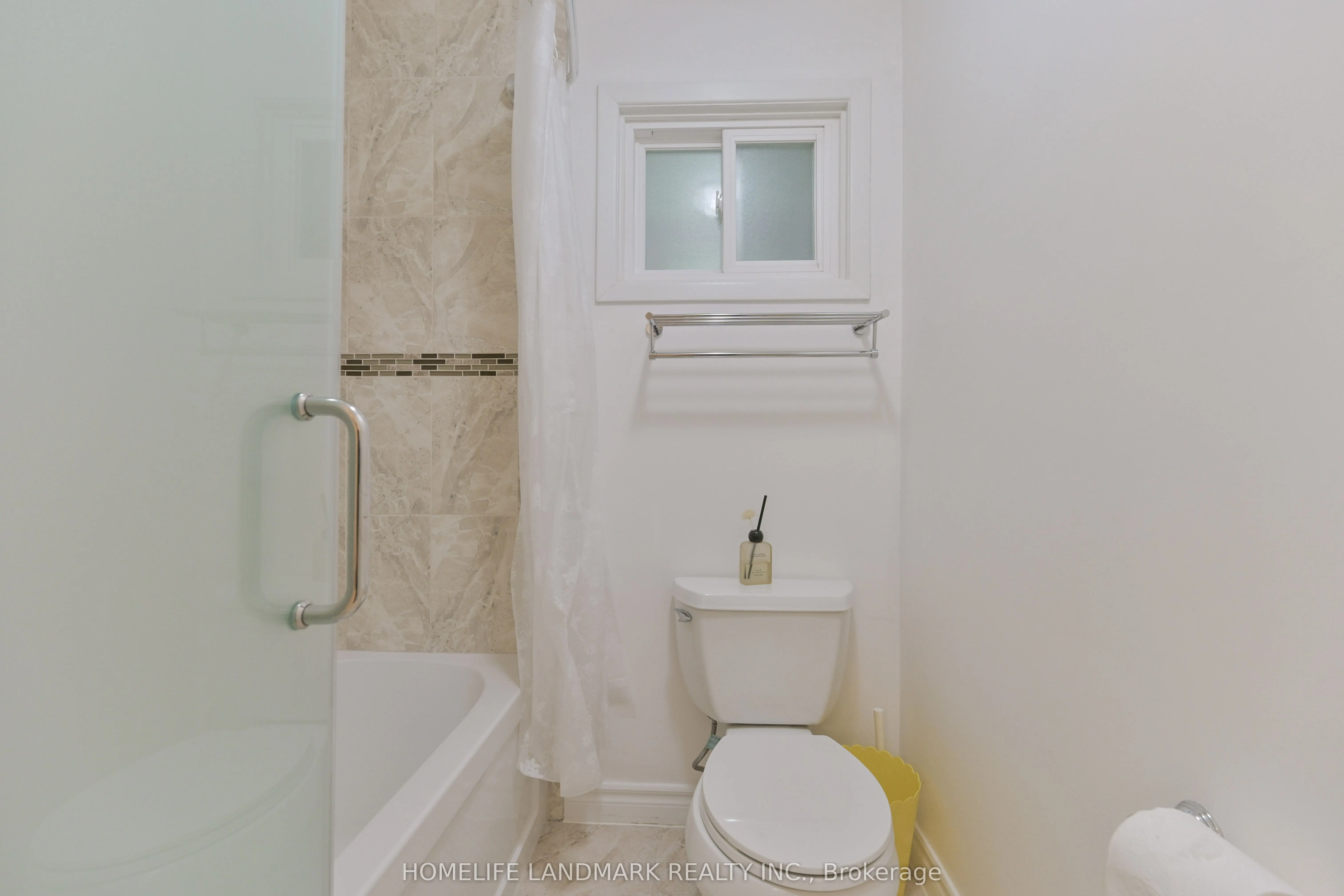 144 Clansman Boulevard