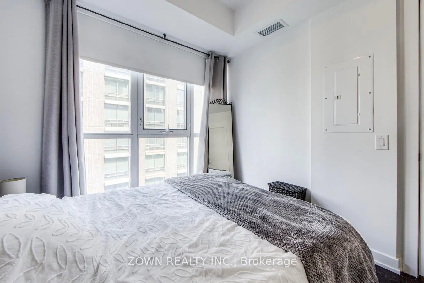 609 Avenue Road, #1410