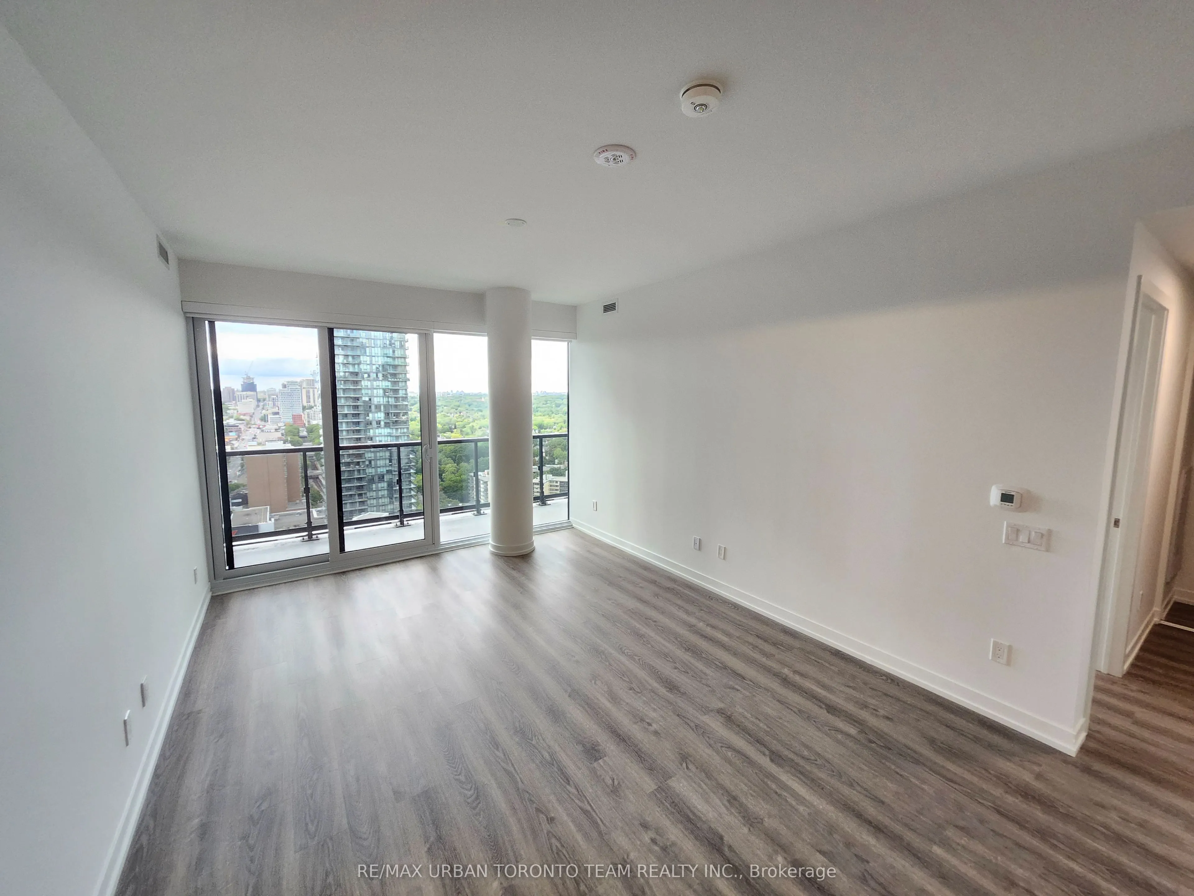 771 Yonge Street, #2805