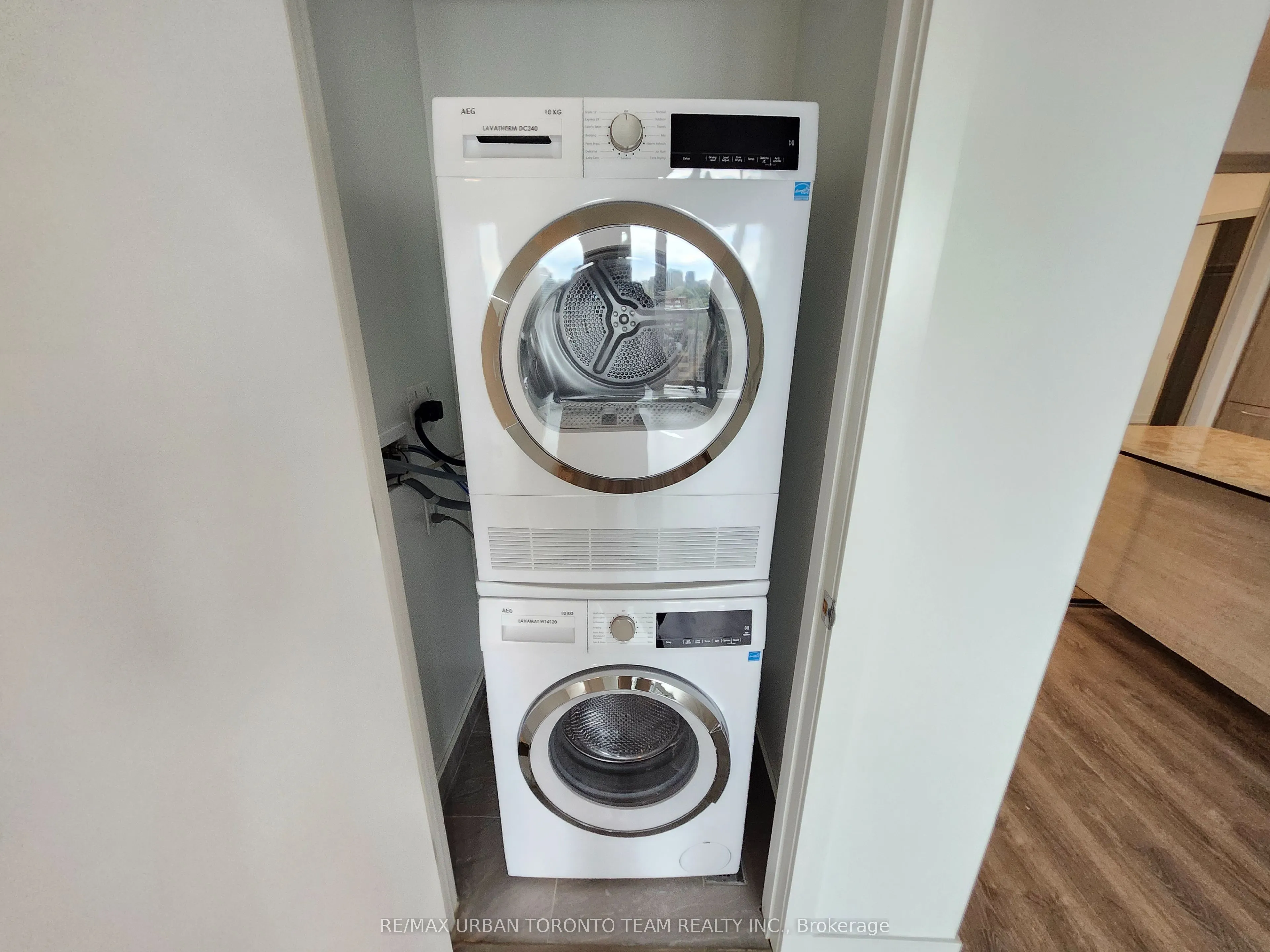 771 Yonge Street, #2805