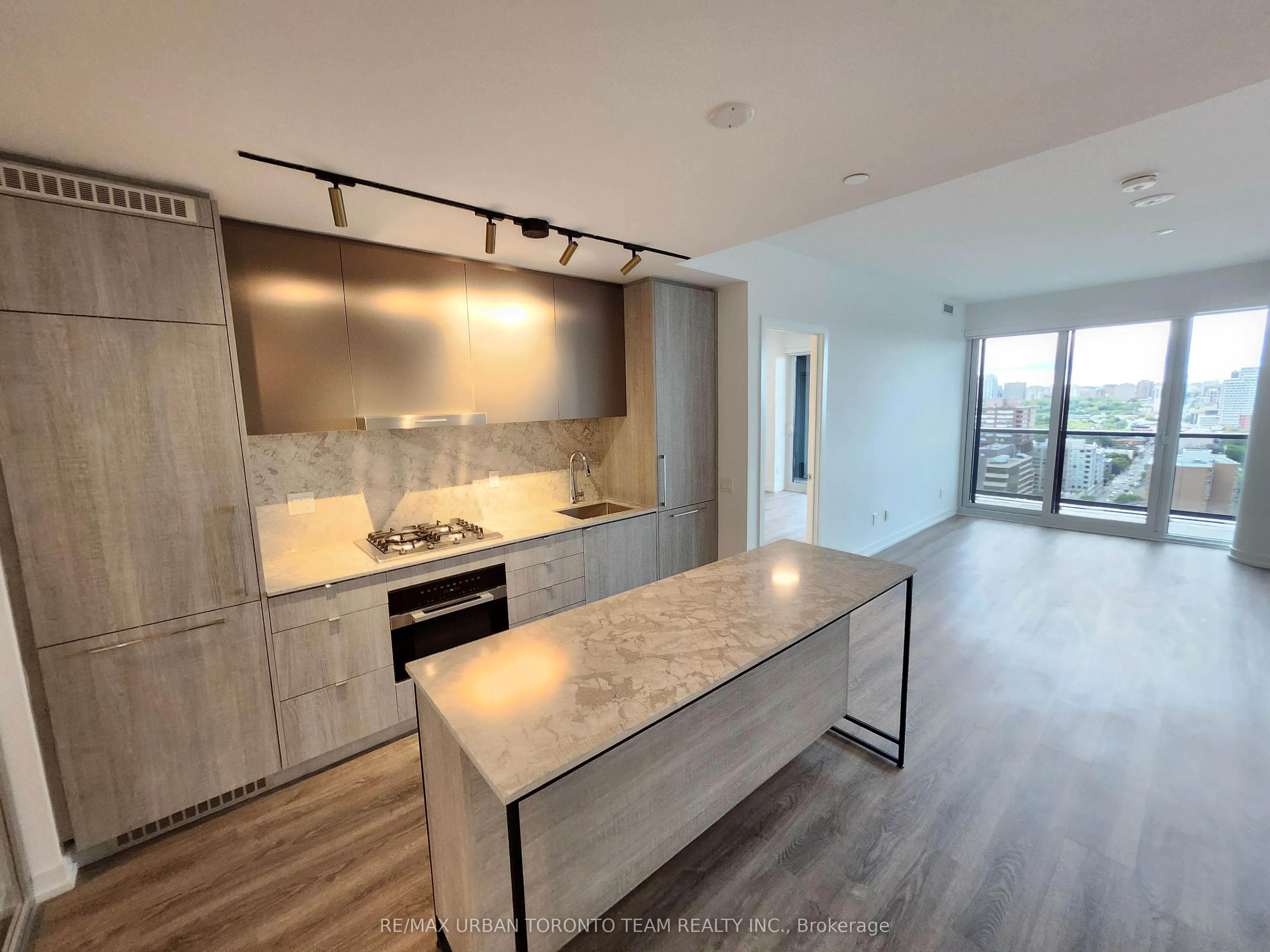 771 Yonge Street, #2805