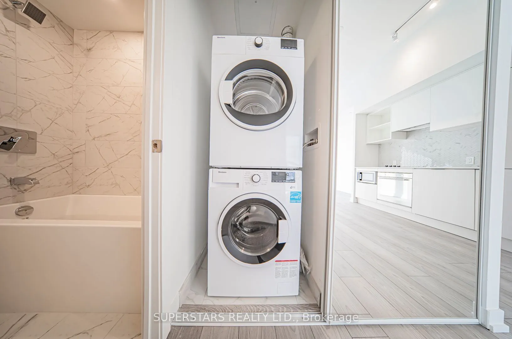 82 Dalhousie Street, #2105