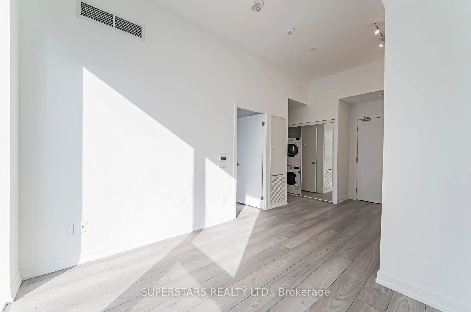 82 Dalhousie Street, #2105