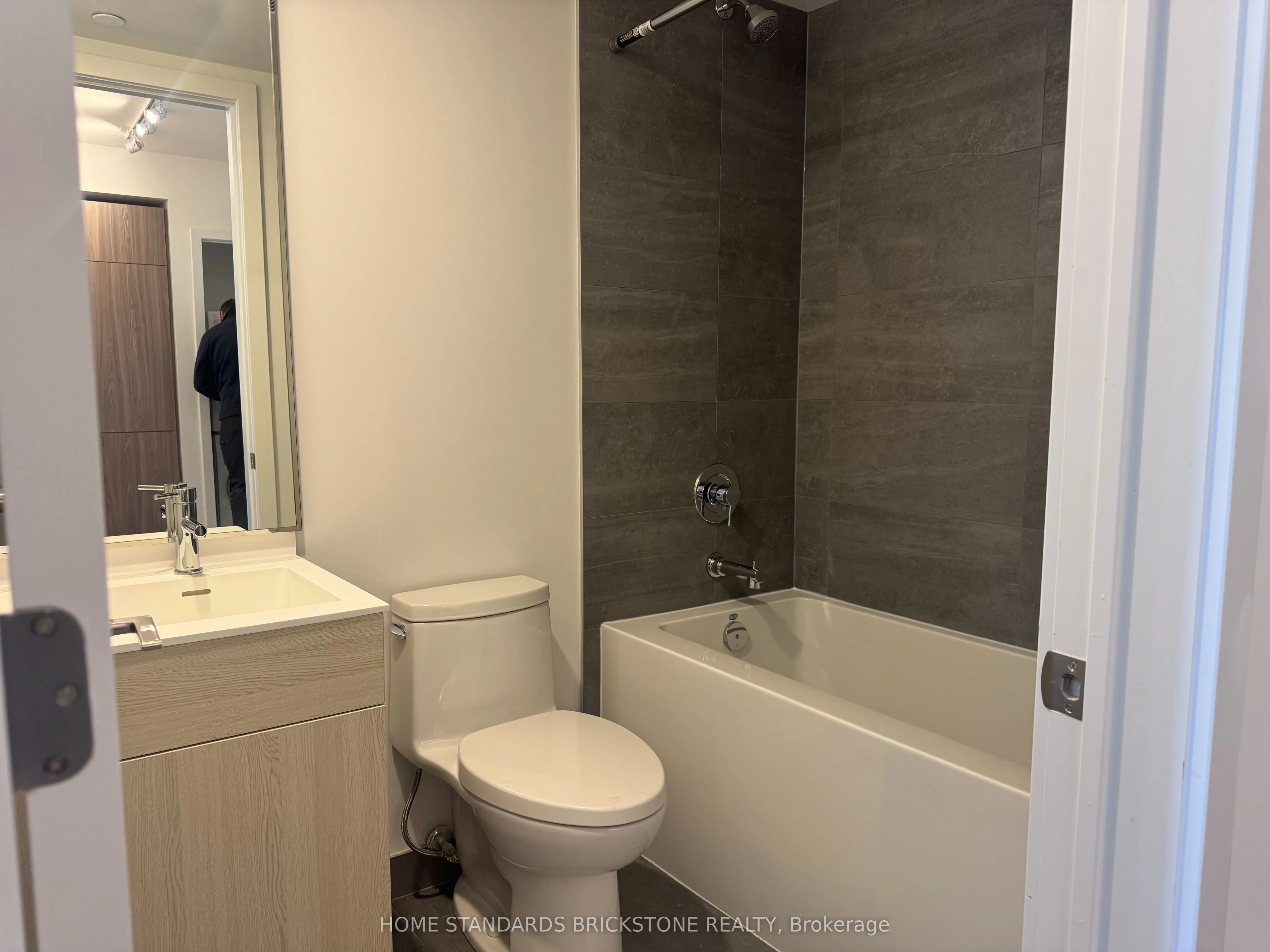 28 Eastern Avenue, #LPH23