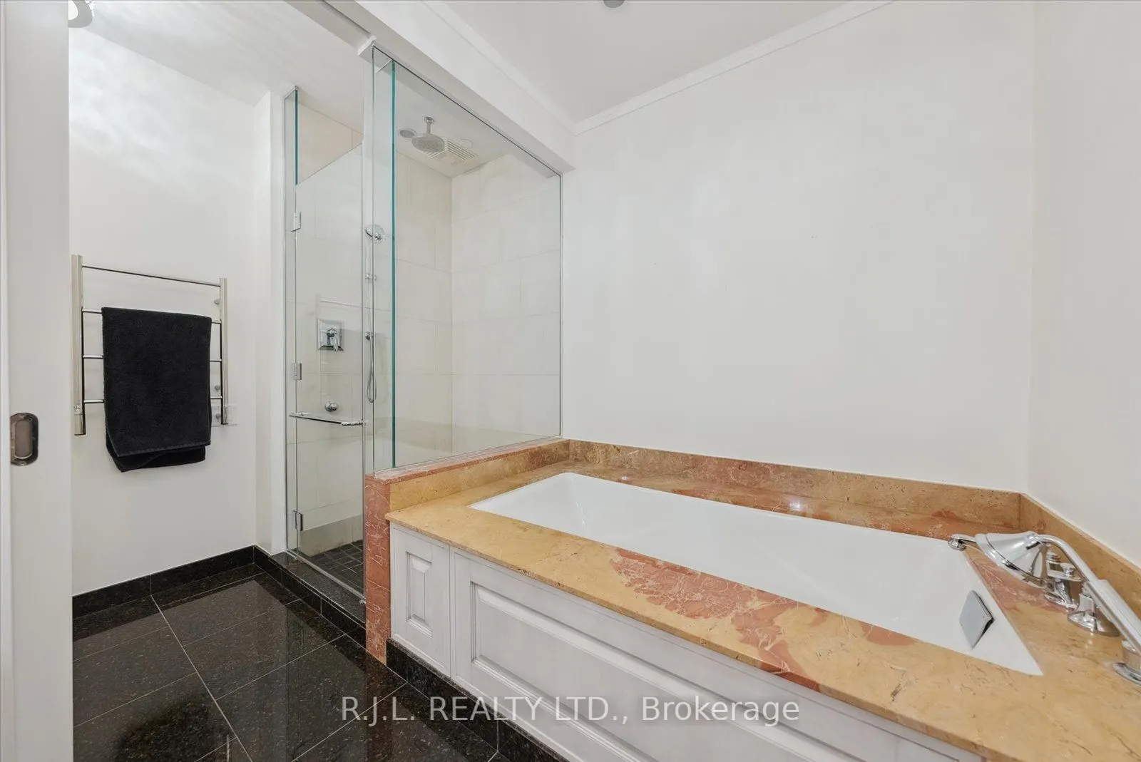 183 Wellington Street W, #2505