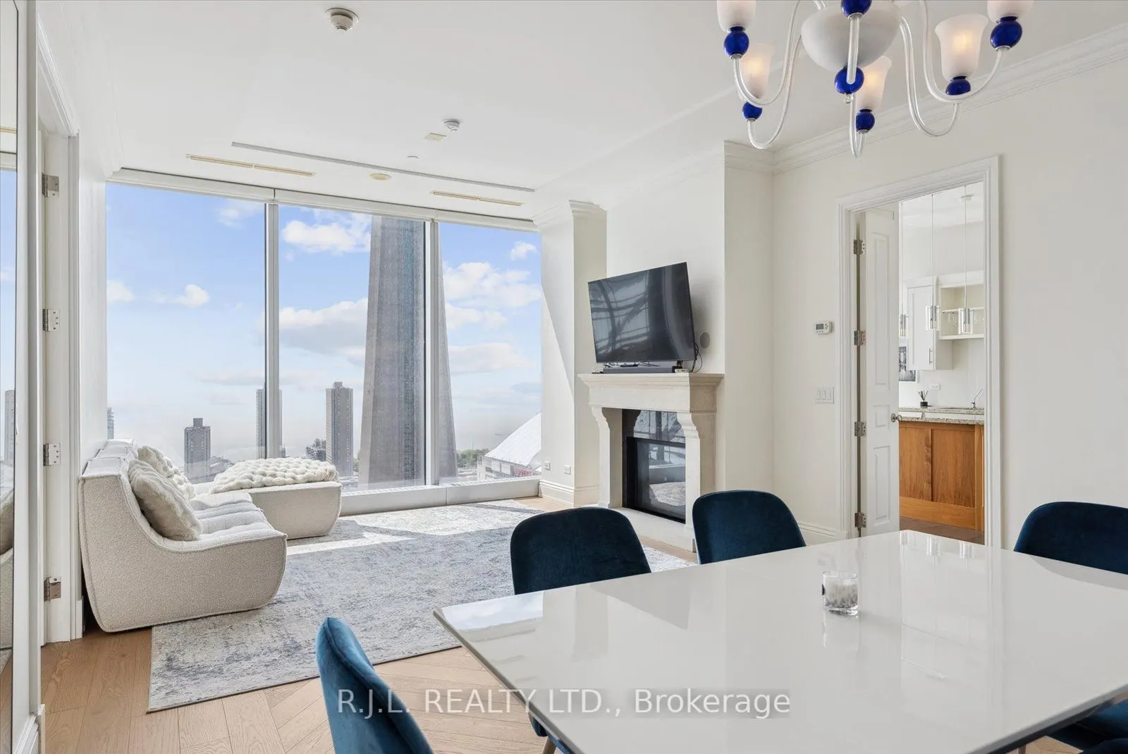 183 Wellington Street W, #2505