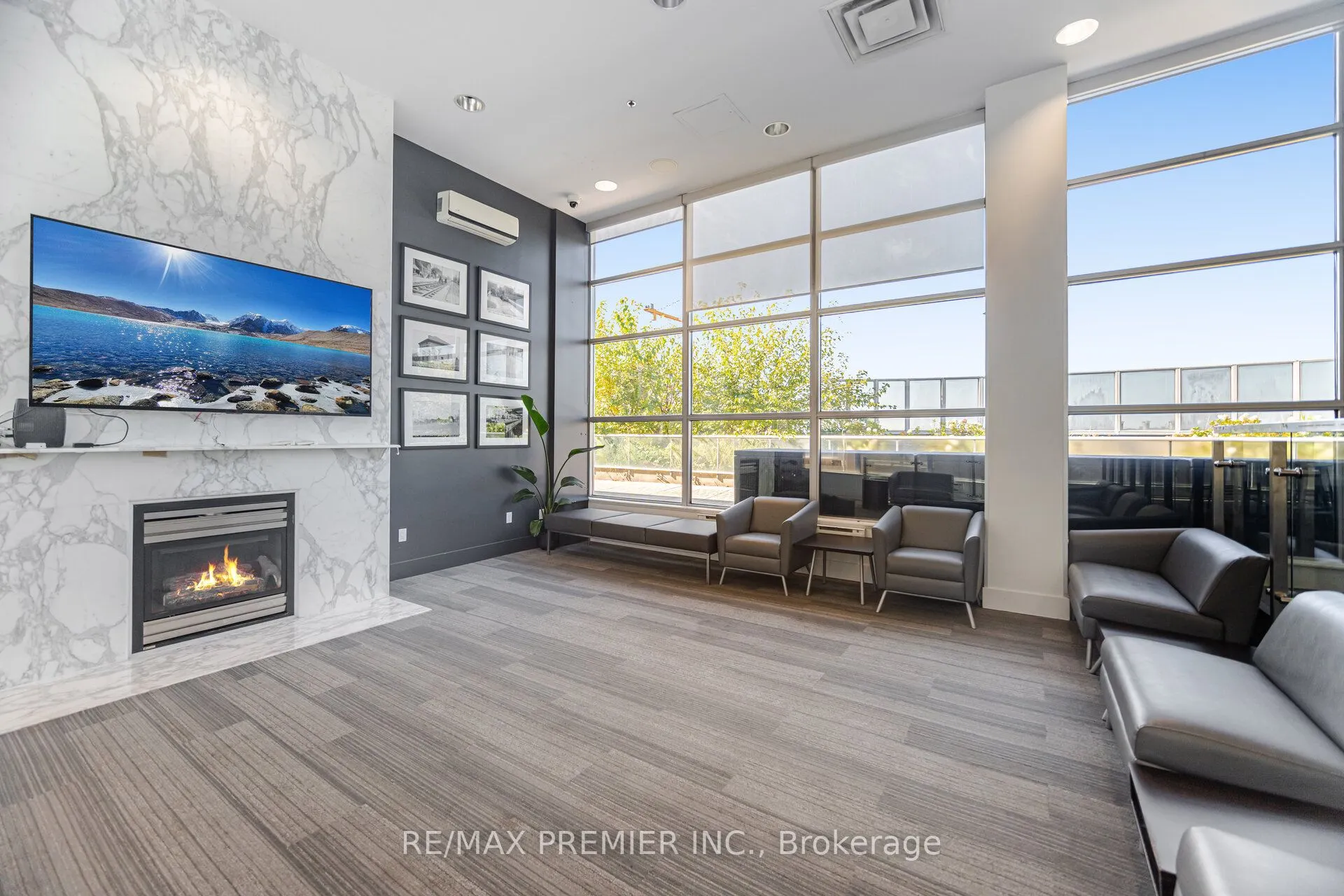 1005 King Street W, #717