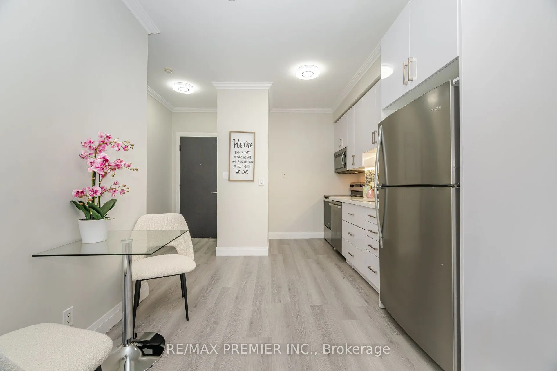 1005 King Street W, #717