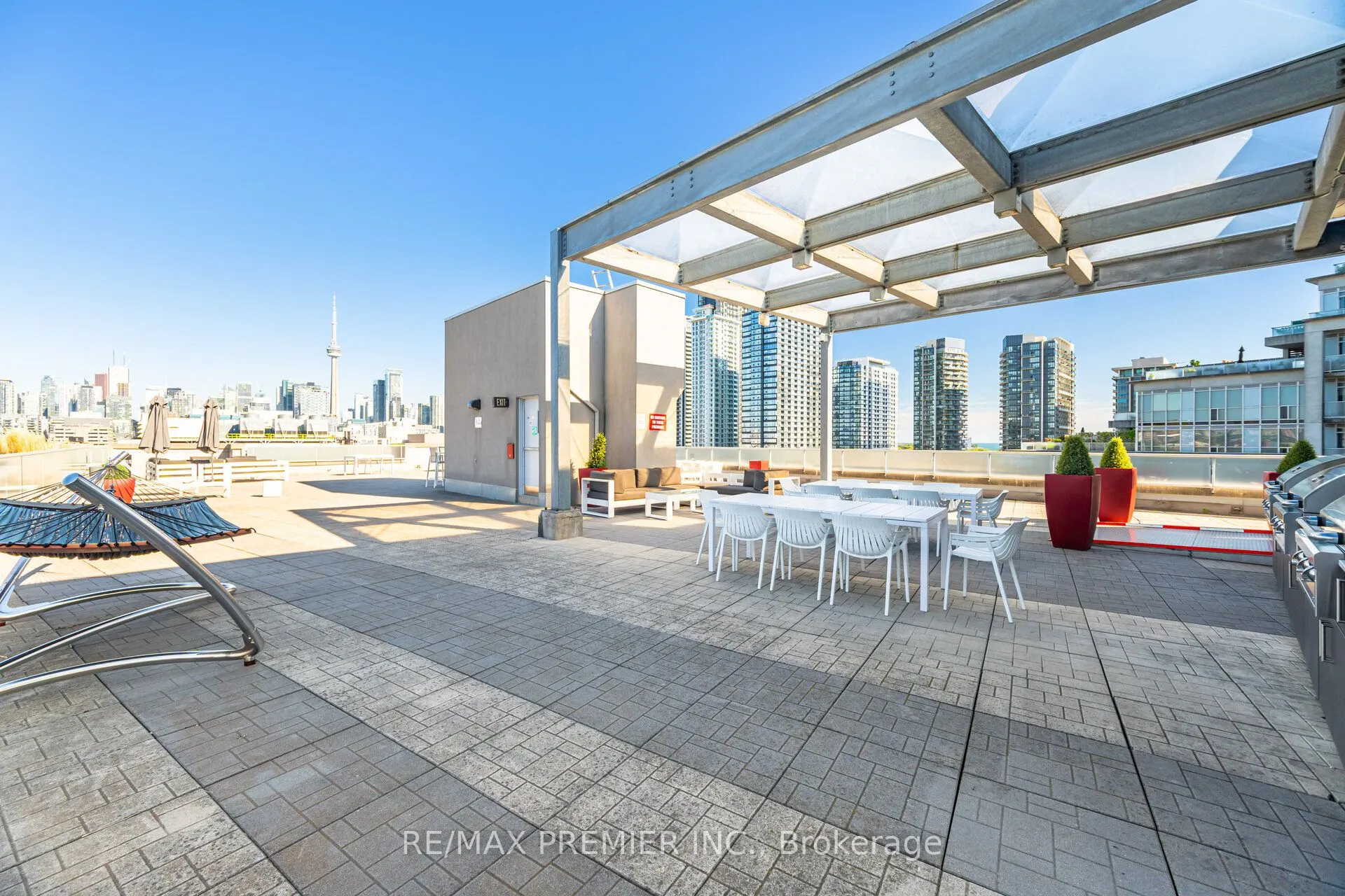 1005 King Street W, #717