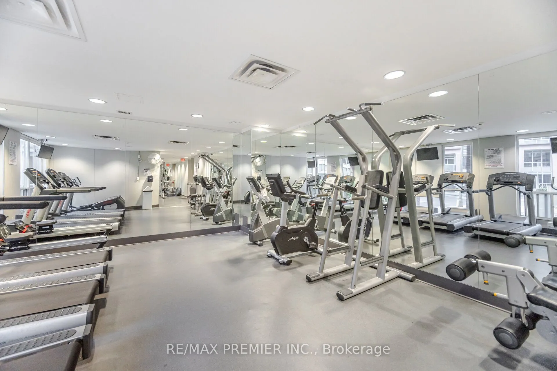 1005 King Street W, #717