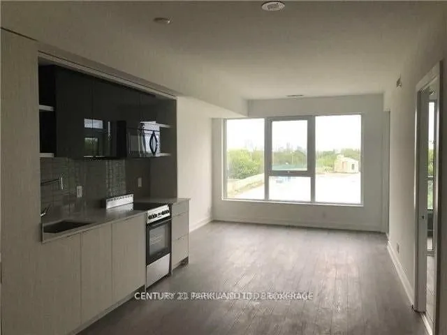 6 Parkwood Avenue, #312