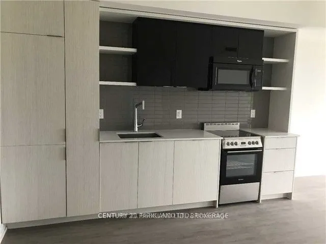 6 Parkwood Avenue, #312