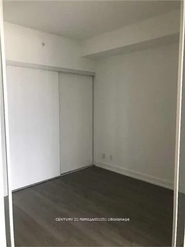 6 Parkwood Avenue, #312