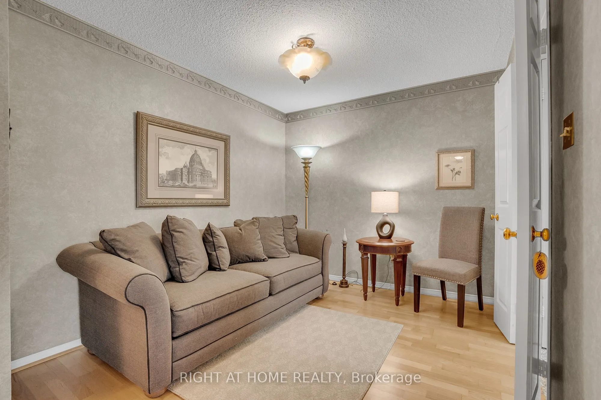 195 St Patrick Street, #604