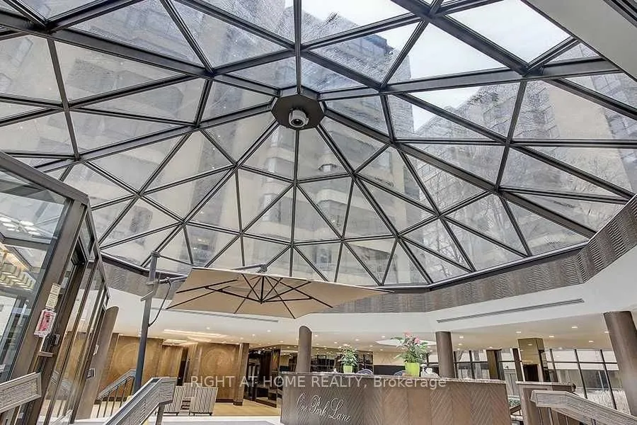 195 St Patrick Street, #604