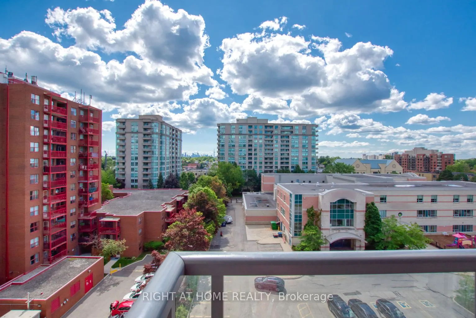 35 Saranac Boulevard, #827