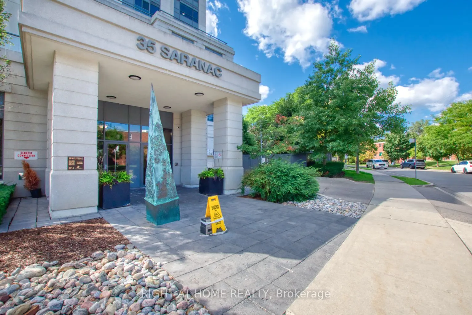 35 Saranac Boulevard, #827