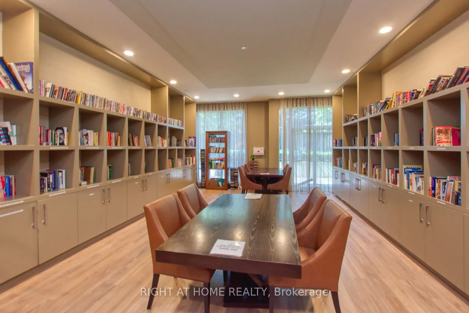 35 Saranac Boulevard, #827