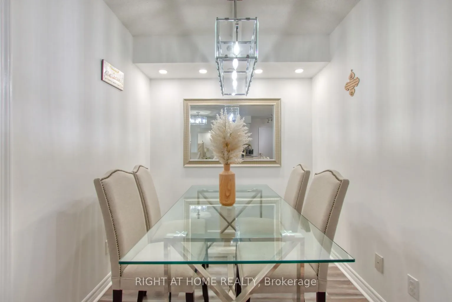 35 Saranac Boulevard, #827