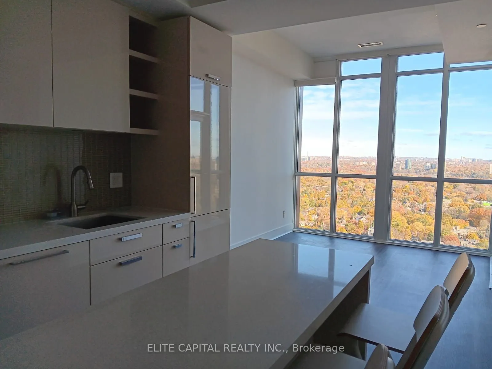 32 Davenport Road, #3003