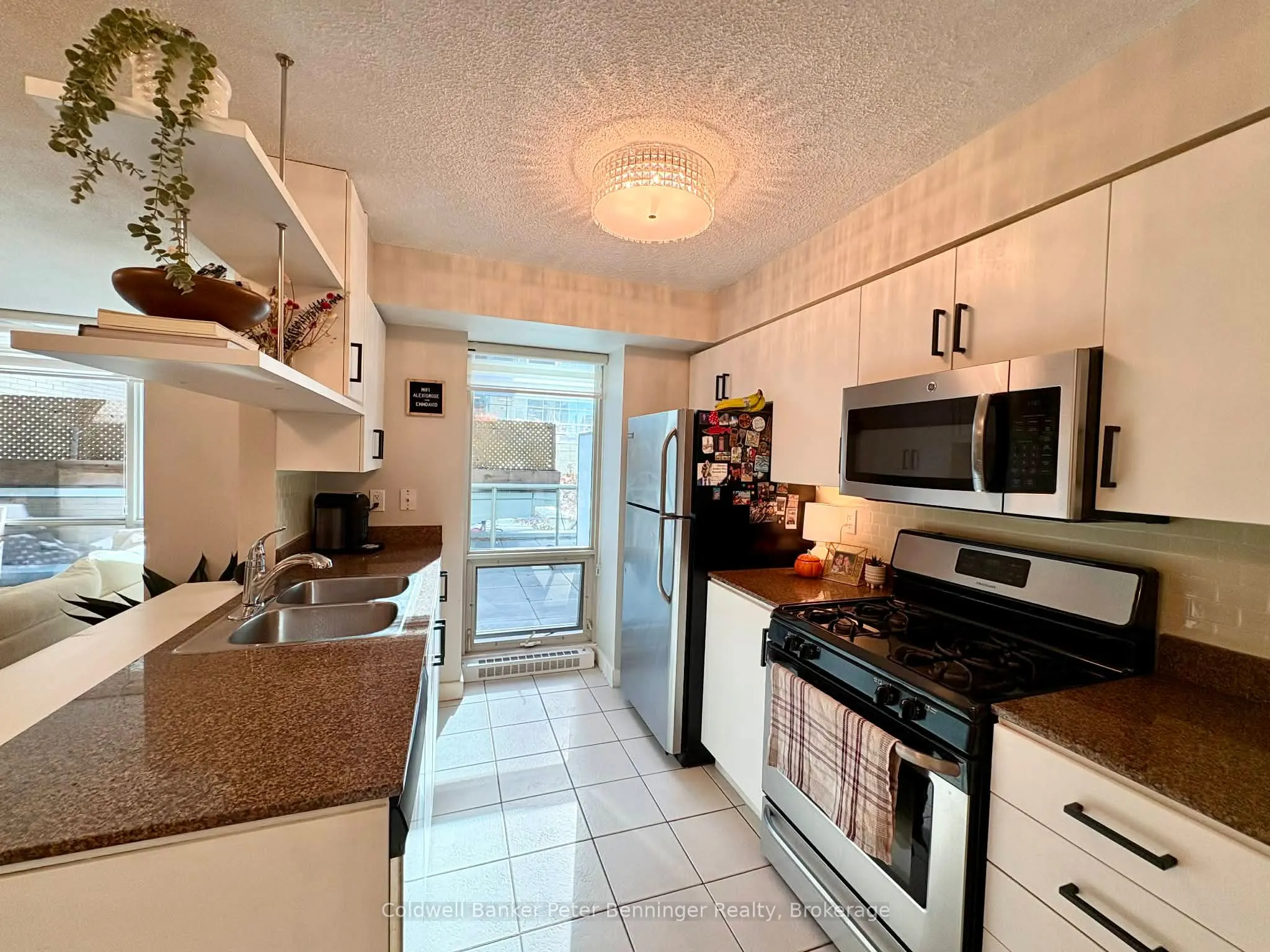 10 Navy Wharf Court, #203