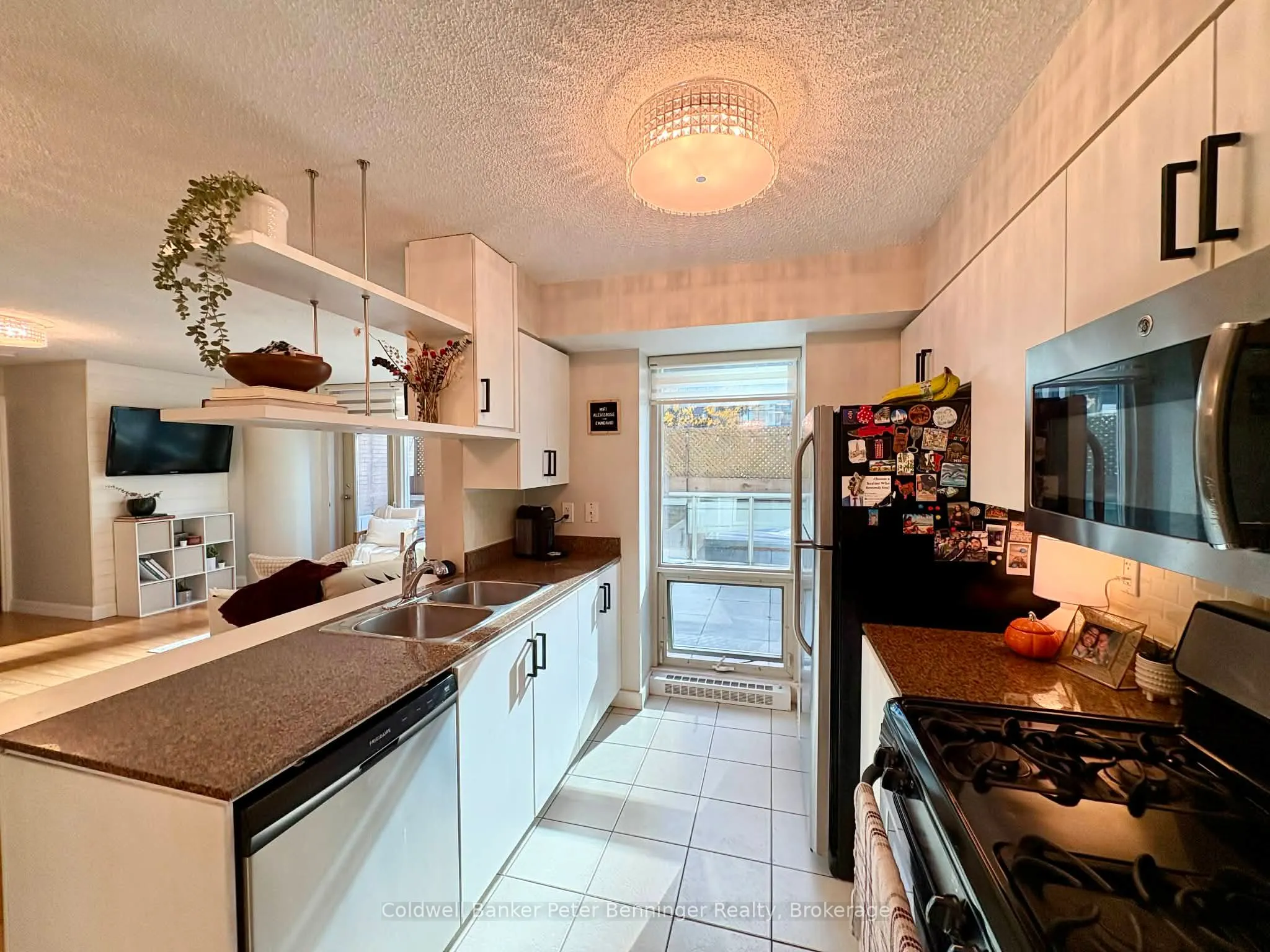 10 Navy Wharf Court, #203